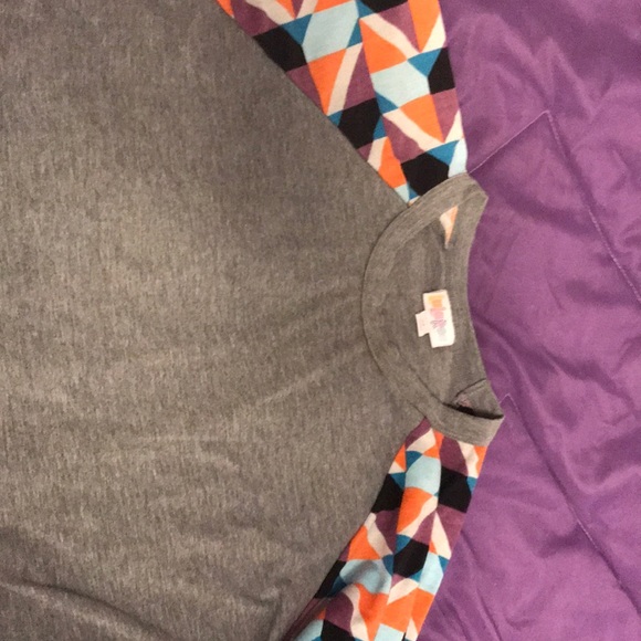 LulaRoe Randy Top - Picture 3 of 3
